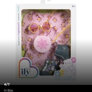 Disney Rapunzel Doll Accessory Set - Pink and Yellow